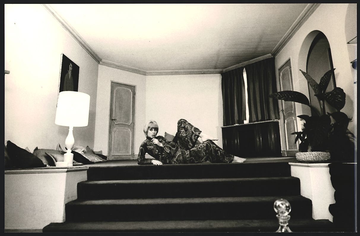 Fotografie & Manifesti: Fotografie Schauspielerin Mireille Darc  – Usato da Berlin venduto da bartko-reher