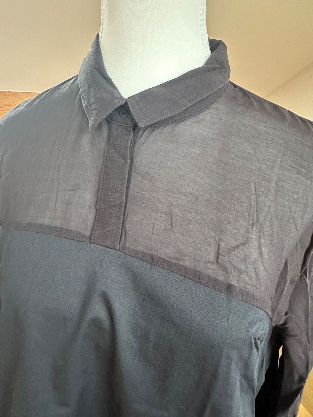 Cos Camicette: COS Bluse – Usato da Basel venduto da Tony2006 3
