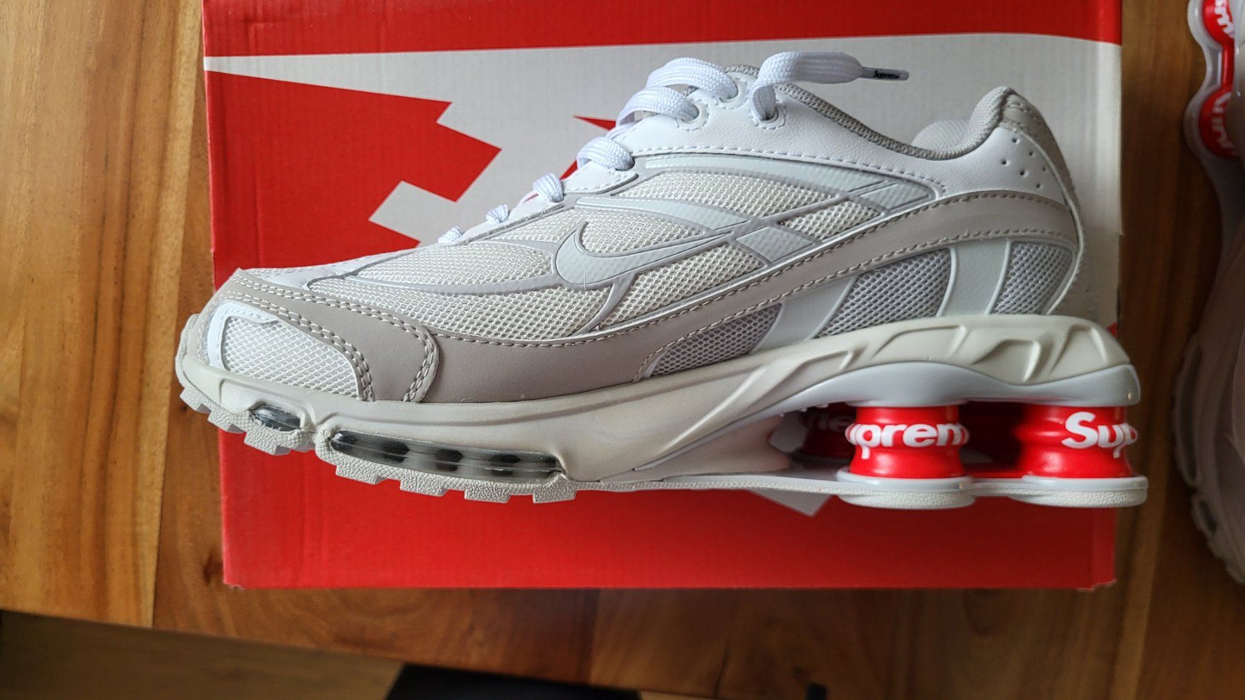Nike Scarpe da uomo: Nike shox ride 2 X Supreme – Nuovo (secondo la descrizione) da Bern venduto da Sneakerheadz 5