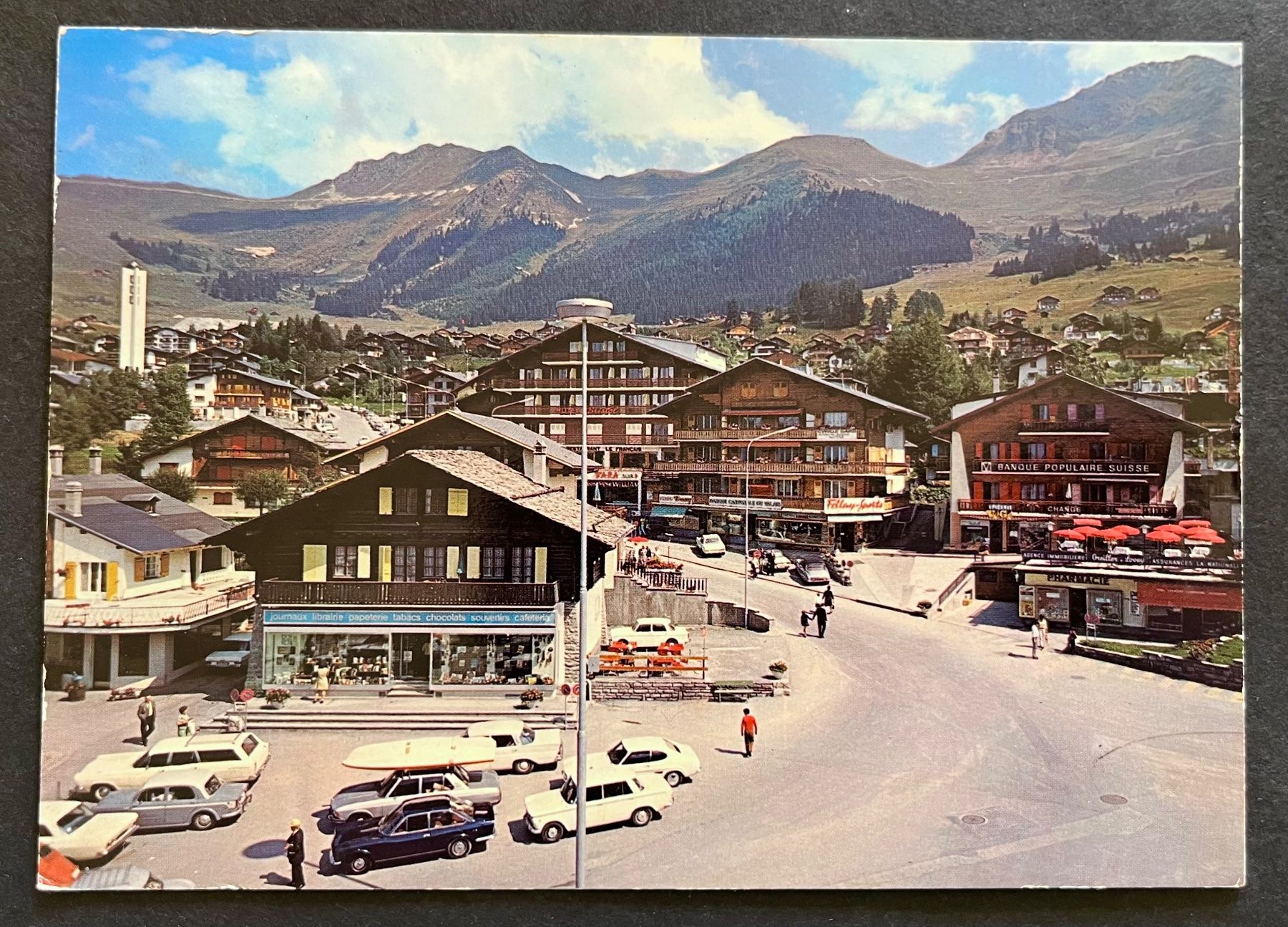 Cartoline postali: Verbier-Station/ Oldtimer Autos ca. 1970 – Usato da Wabern venduto da DaxKarten-75