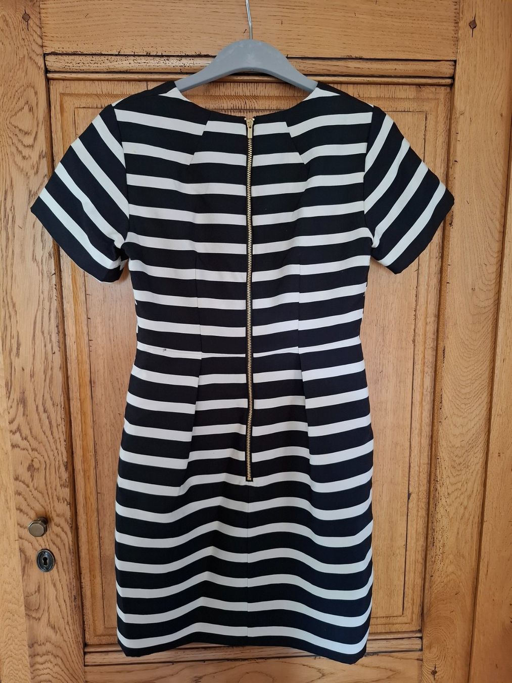 H&M Kleider: Robe H&M - taille 36 - Noir et blanc – Gebraucht aus Meinier von Gattuso22 1
