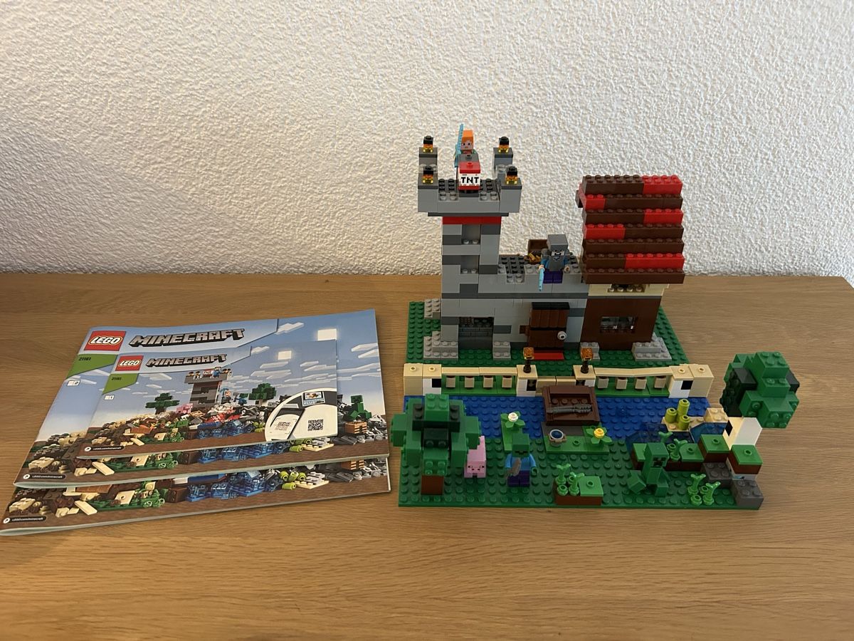 Lego Spielzeuge: Lego Minecraft Die Crafting-Box 3.0 21161 – Gebraucht aus Naters von Gemschhtte 3