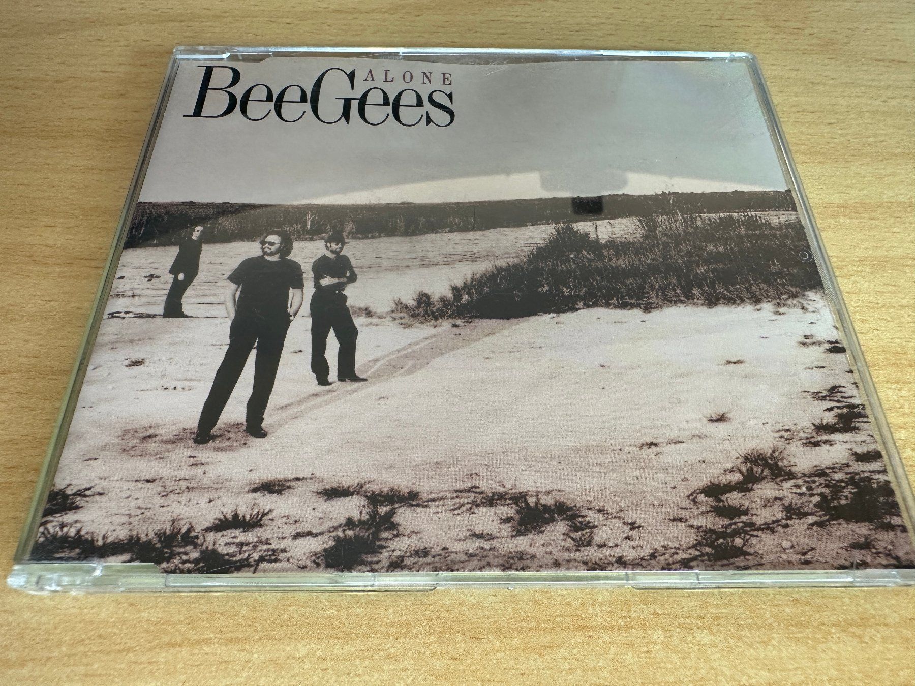 CD: BeeGees – Alone - Single CD – Usato da Rikon im Tösstal venduto da Alpenmutz