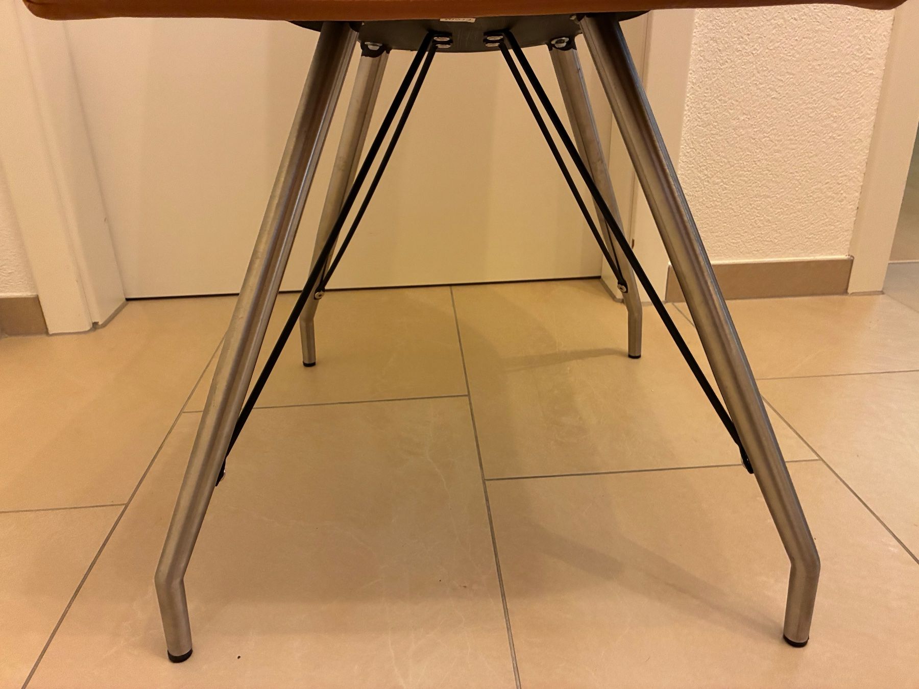 Chaises: Stuhl senfgelb, Kunstleder – D'occasion à Frick par sandra037 4