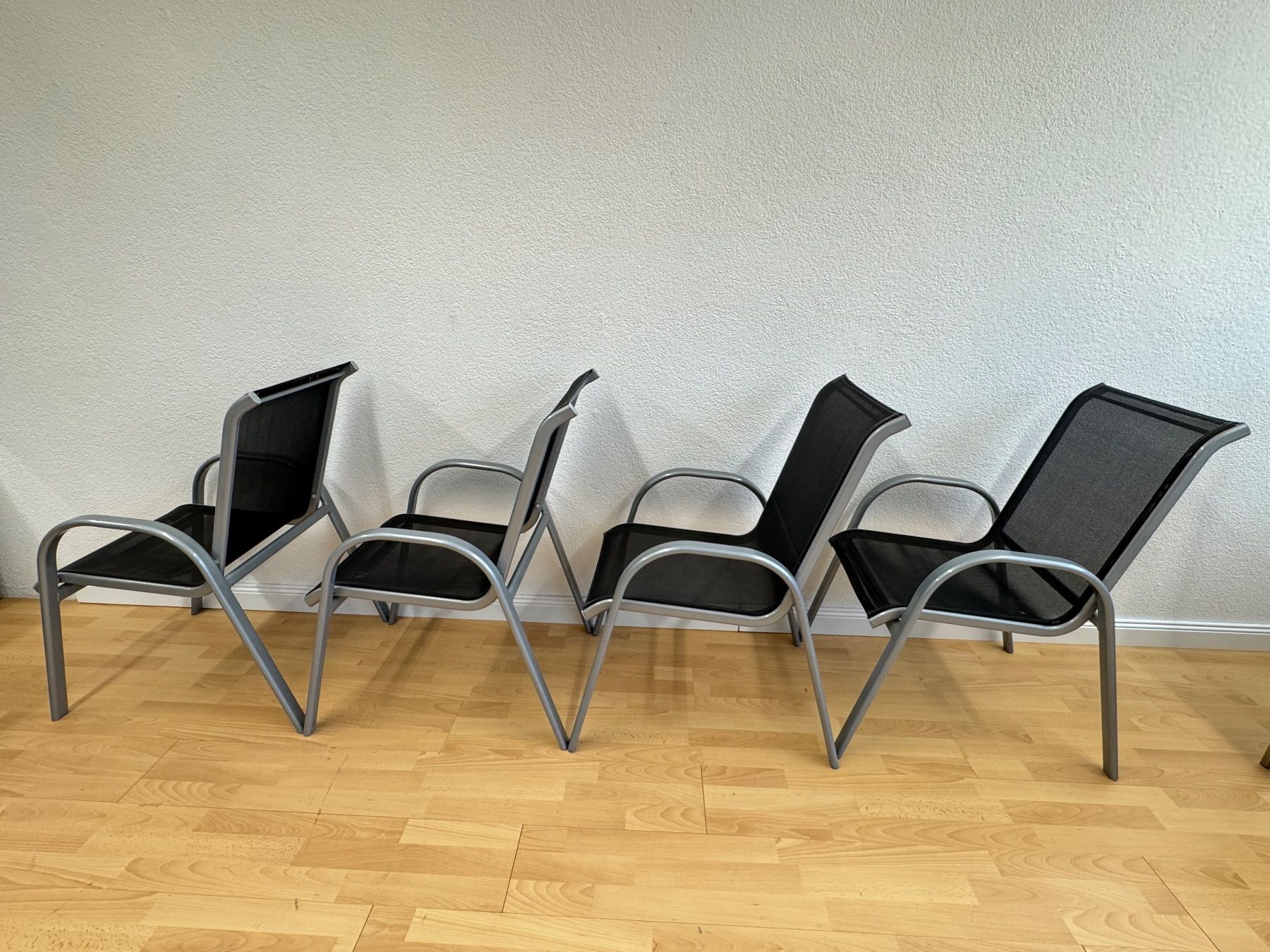 Sedie: 4 Stapelbare Gartenstühle aus Aluminium – Usato da Horgen venduto da Grizzly83 4