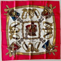 Superbe foulard HERMES-Paris "Grand Uniforme" 1999, avec box