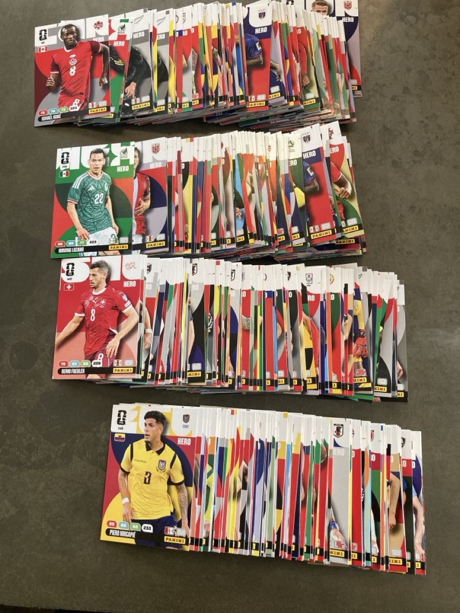 Panini Cartes à collectionner: Panini Adrenalyn 2026 -Hero - 50 Stk. – Neuf (Voir description) à Winterthur par ele_ct6p