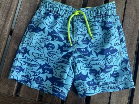 Carter’s Badehose Grösse 4T Haie 🦈 