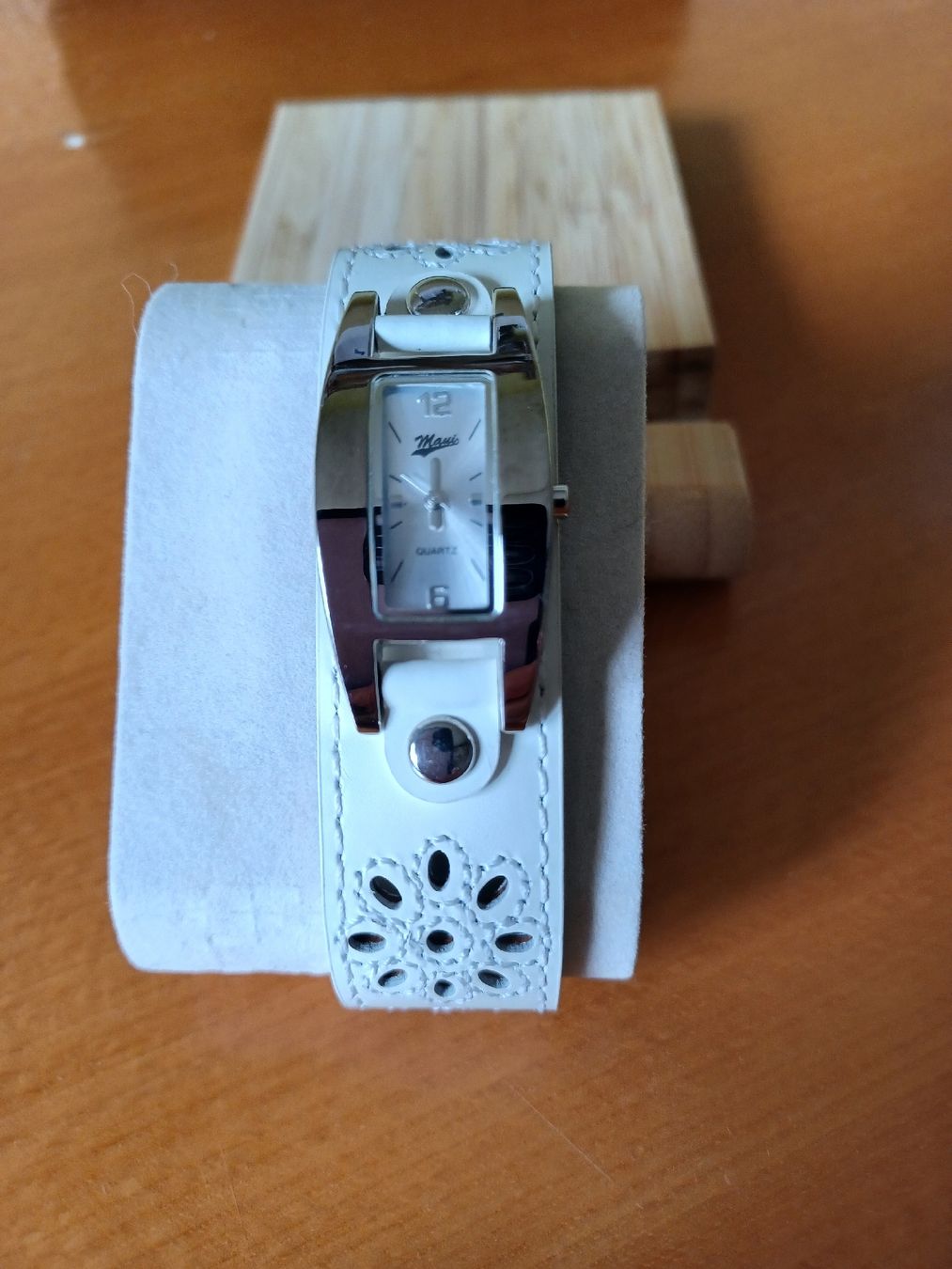 Uhren: Maui Quartzuhr mit Lederband – Neu (gemäss Beschreibung) aus Zürich von rah_r6n6