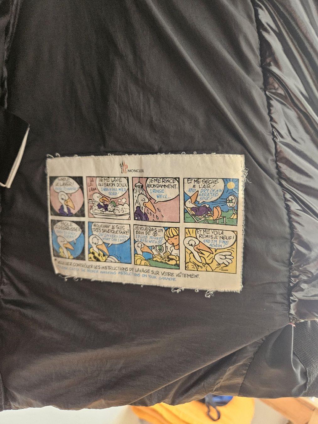 Moncler Giacche: Schwarze Monclerjacke GR 2 – Usato da Solothurn venduto da nik_v2ym 3