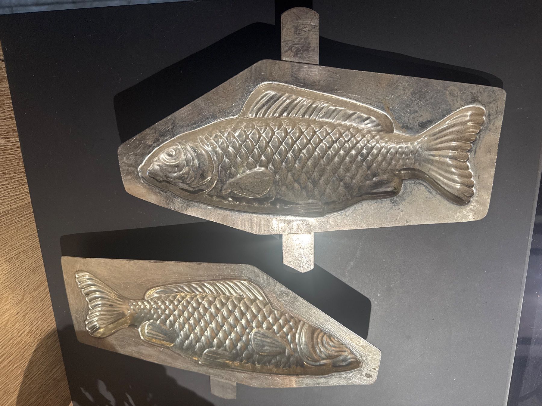 Teglie da forno: Moule chocolat schokoladenform 24cm poisson – Usato da Lajoux JU venduto da Briard0 1
