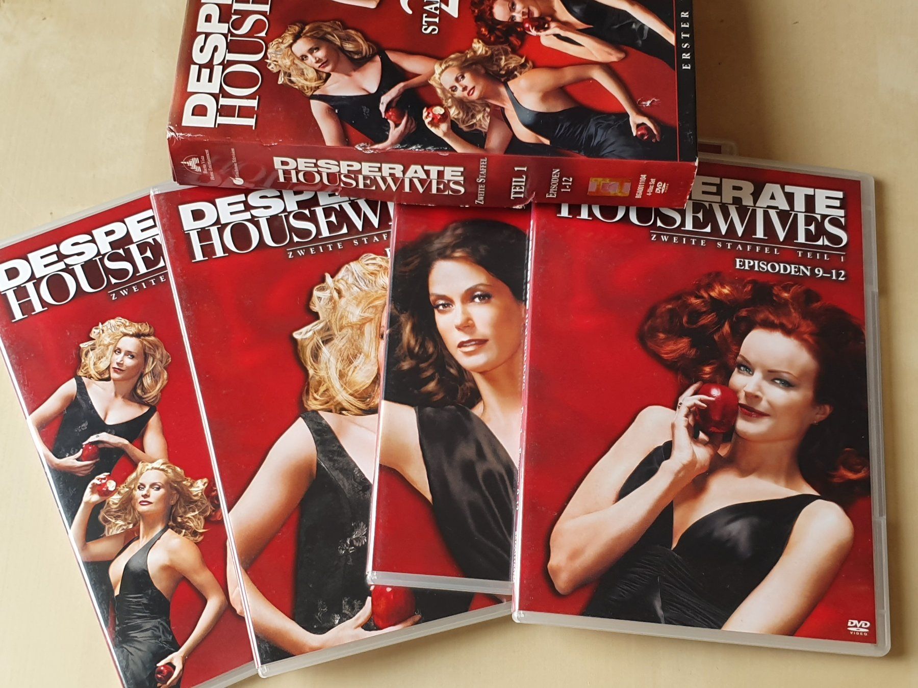 Tous les DVDs: Desperate Housewives Staffel 2 Teil 1 – D'occasion à Stansstad par collectorsshop 3