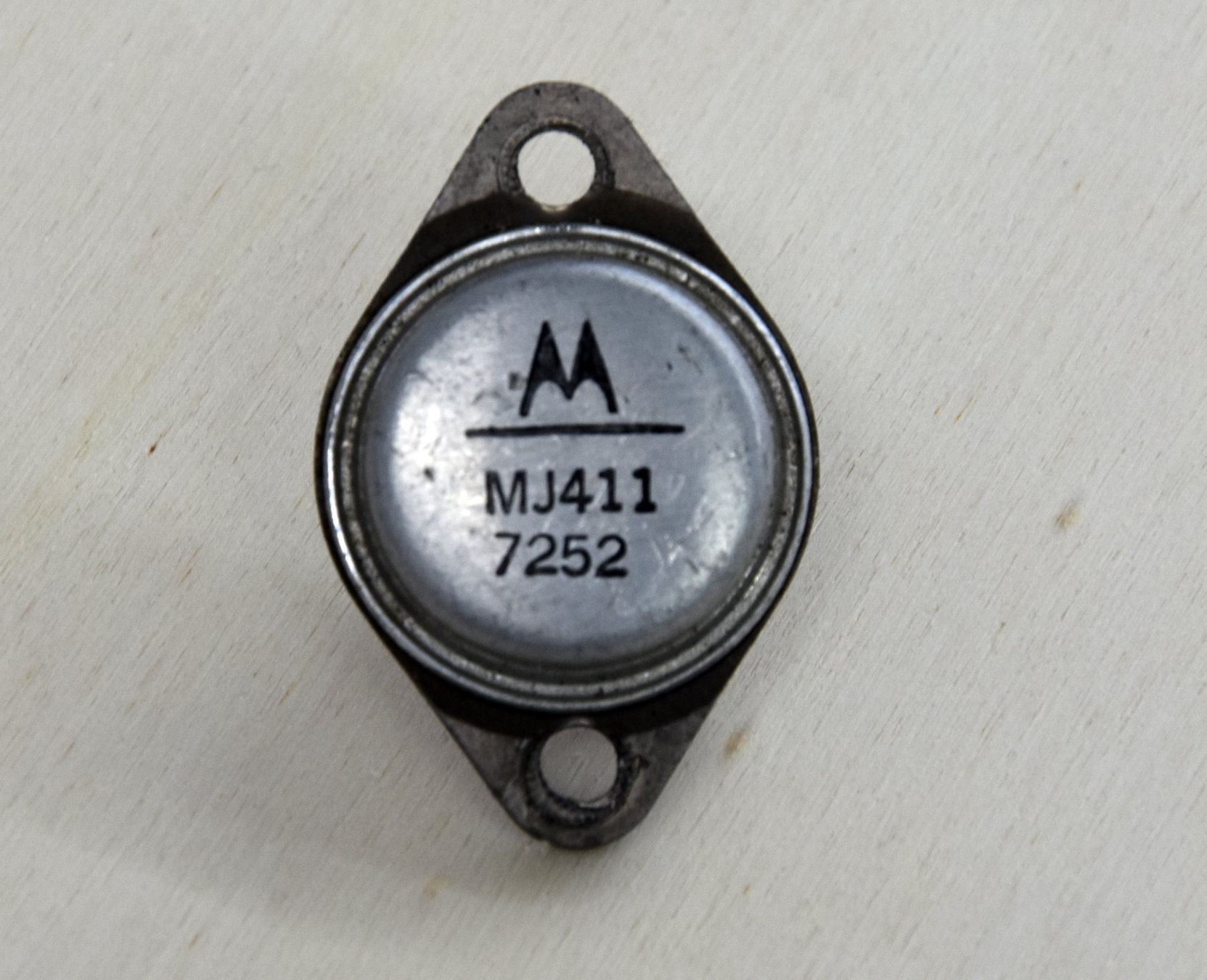 Revox Apparecchi a nastro: REVOX A700 - Leistungstransitor MJ411 – Usato da Künten venduto da Arktisde