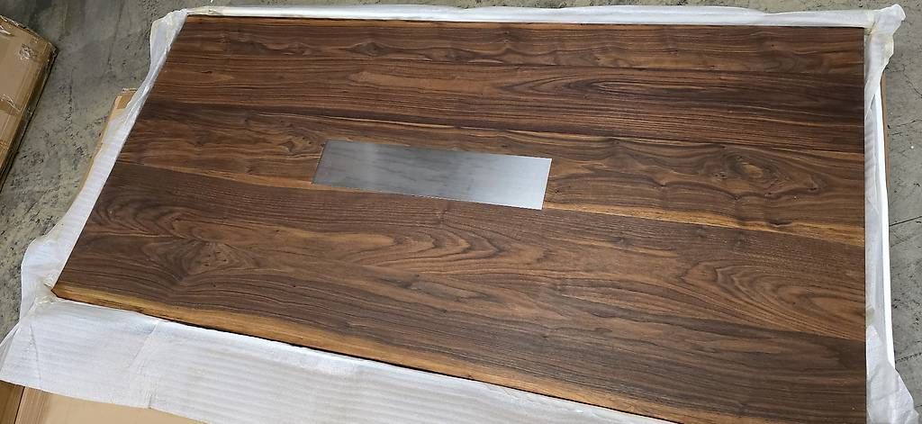 Tables: Tisch Nussbaum – Neuf avec emballage d'origine à Lützelflüh-Goldb par Rampenverkauf_72_ 2