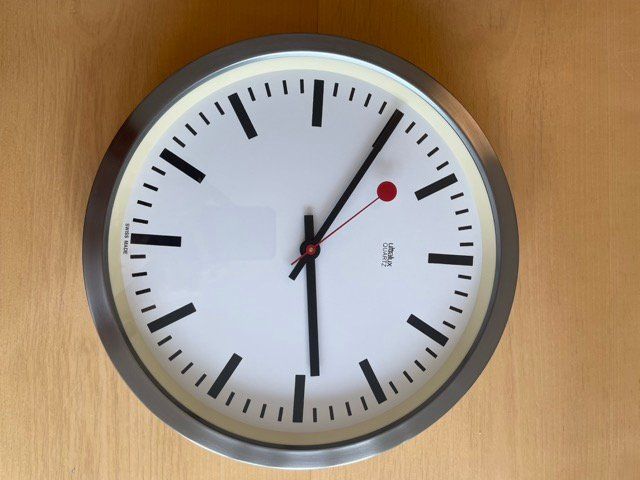 Mondaine Uhren: Wanduhr – Gebraucht aus Gockhausen von subbotnik
