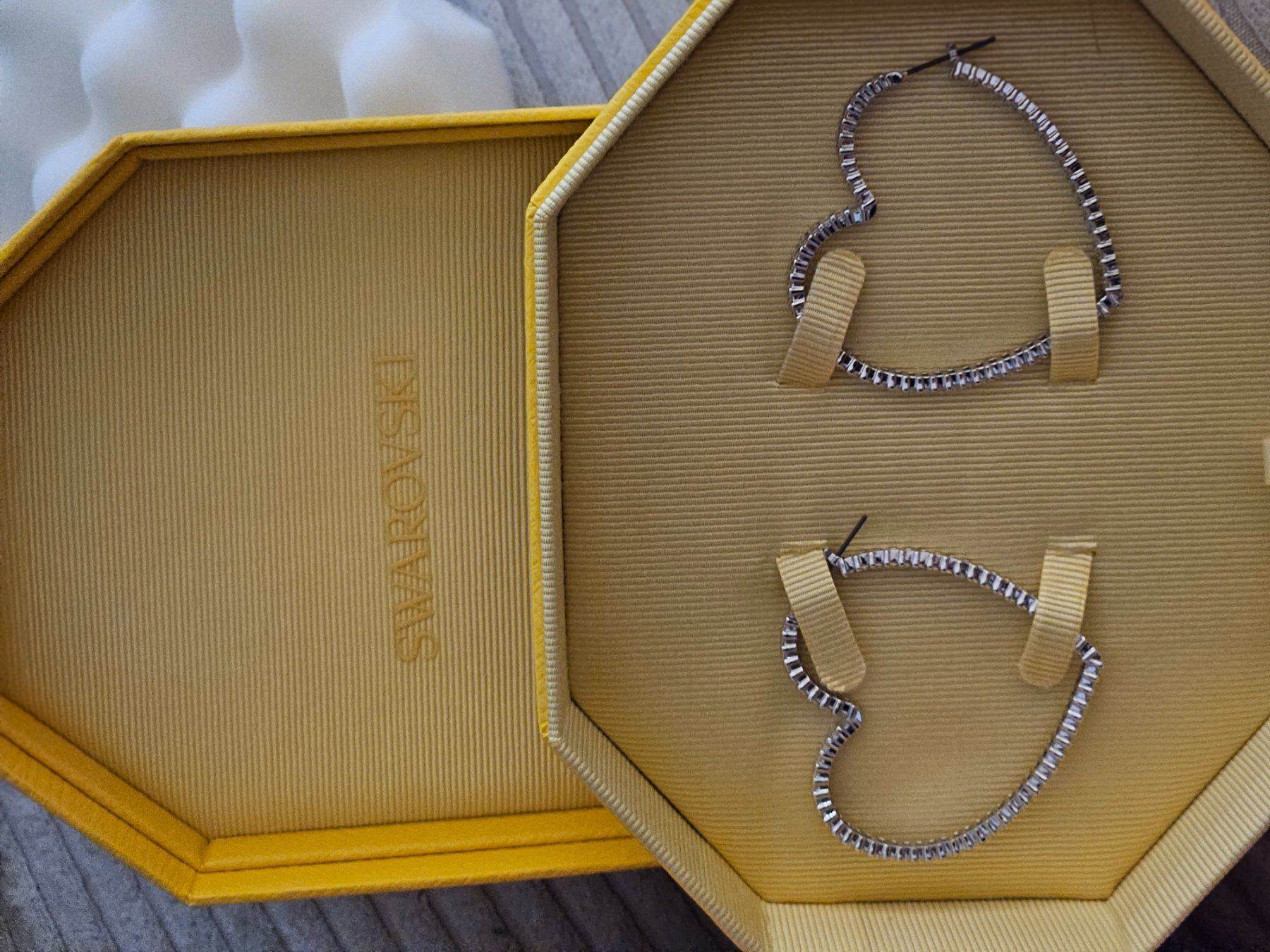 Swarovski Orecchini pendenti & Orecchini a lobo: Herzohringe Swarovski – Nuovo (secondo la descrizione) da Domat/Ems venduto da RASTY 2