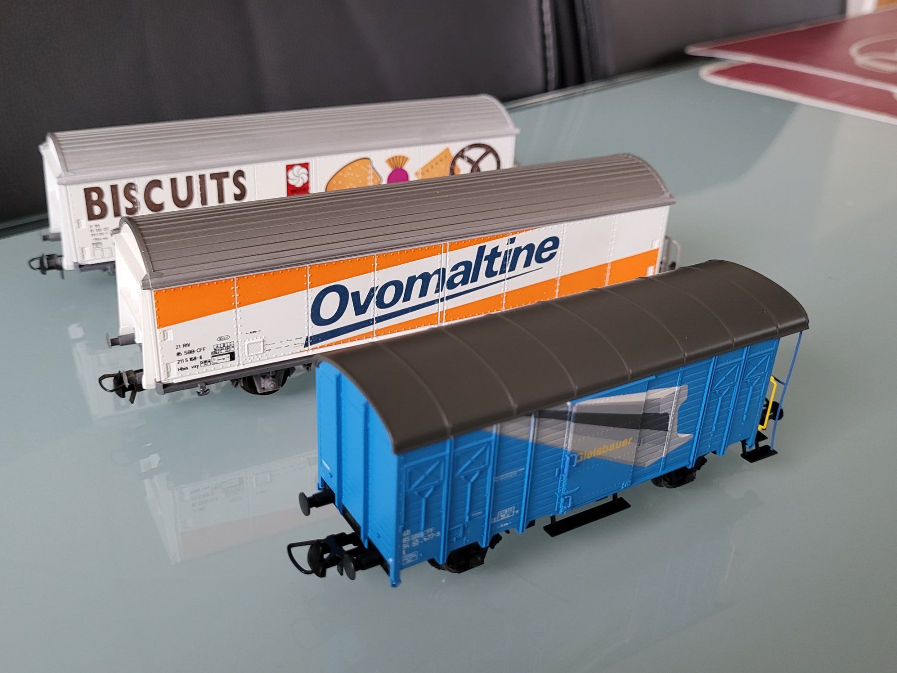 Roco Modellini di ferrovie: H0  ROCO  SBB  3 Stk. Güterwagen – Usato da Oberburg venduto da sensetal