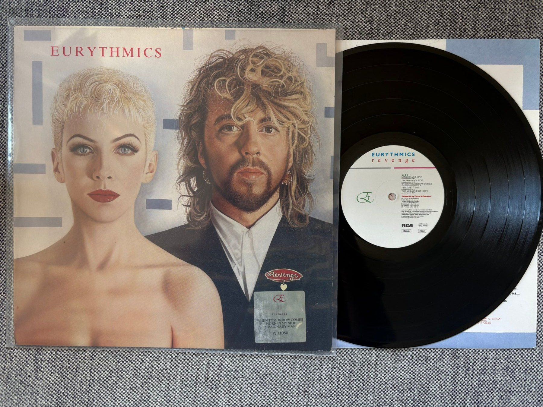 Dischi in vinile: Eurythmics - Revenge - EU - 1986 - RCA – Usato da Zofingen venduto da Bigron