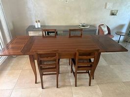 Esstisch, 6 Stühle und 1 Couchtisch