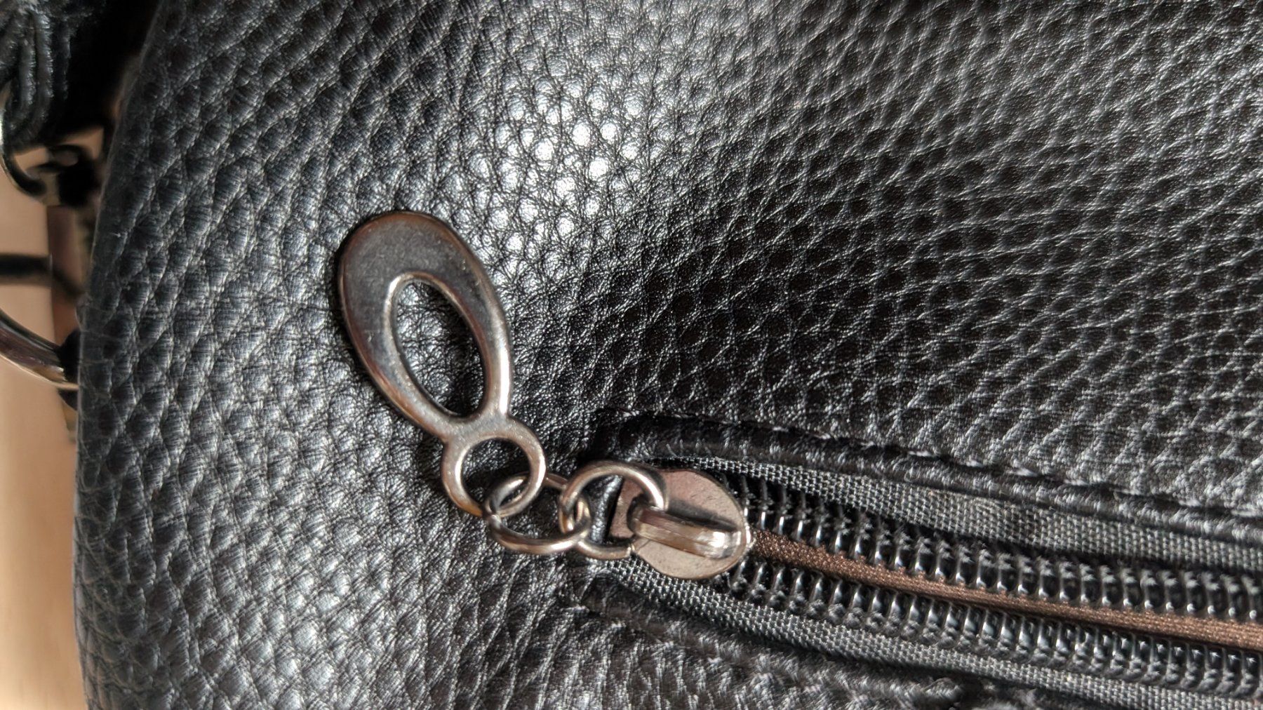 Sacs femmes: Handtasche schwarz klein und handlich – D'occasion à Ittigen par stoney63 6