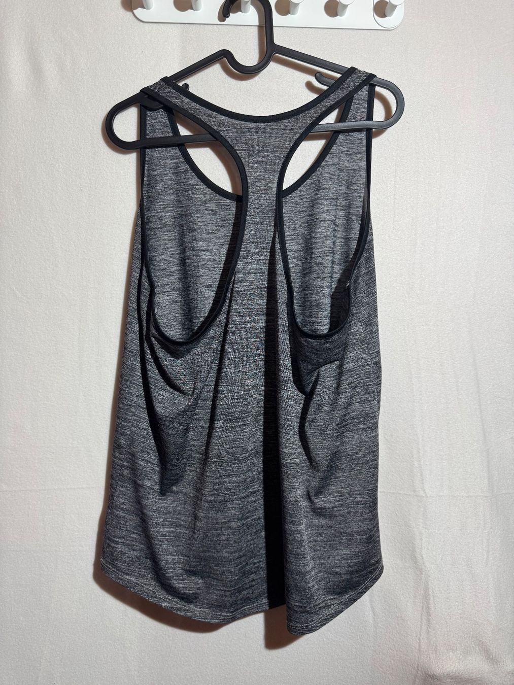 H&M Tops: Graues Tanktop von H&M Gr. M – Gebraucht aus Grosswangen von SALE_SALE_SALE 4
