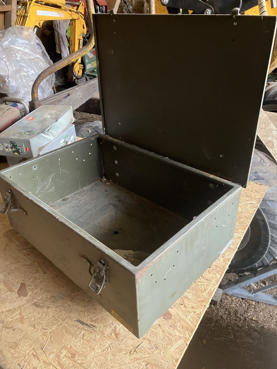 Altri accessori: Metalkiste werkzeugkiste  – Usato da Bigenthal venduto da xfighter27 1