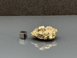 Pyrite brut cluster cubes - Mineral
