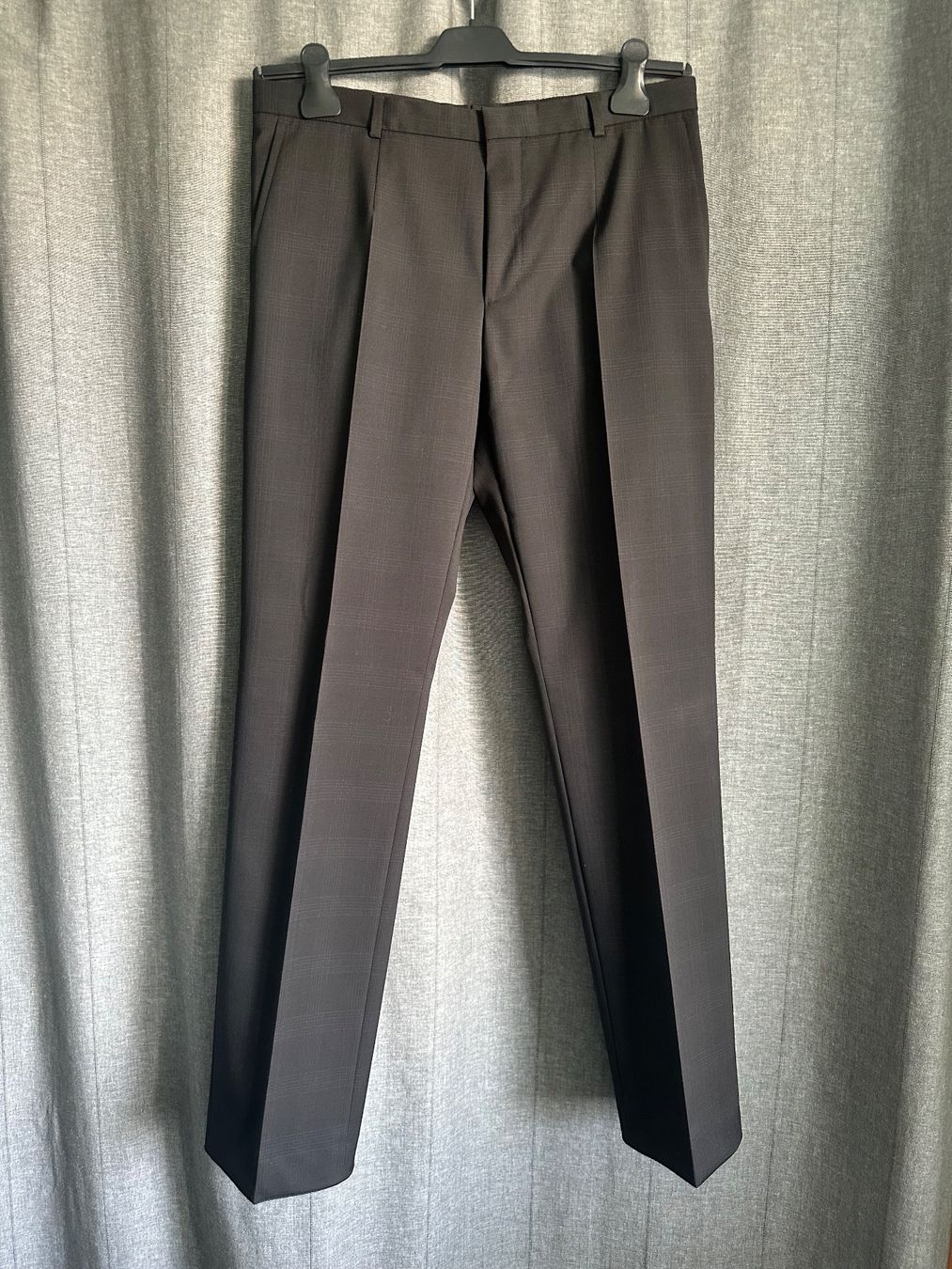 Hugo Boss Completi: Hugo Boss Herren Anzug – Usato da Uitikon Waldegg venduto da MGC 3