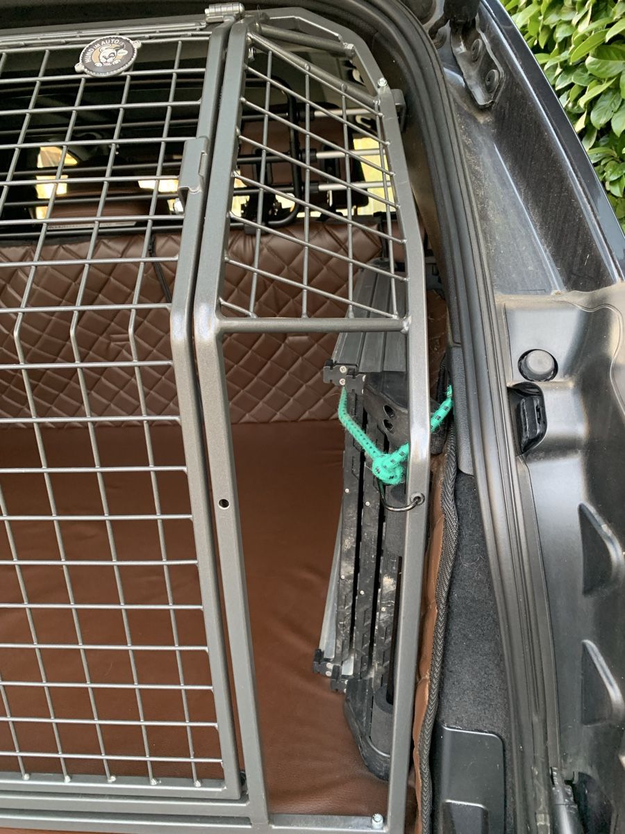 Gabbie, trasporto & Sicurezza: Hunde-Heckgitter – Usato da Olten venduto da Kleeblatt99 2