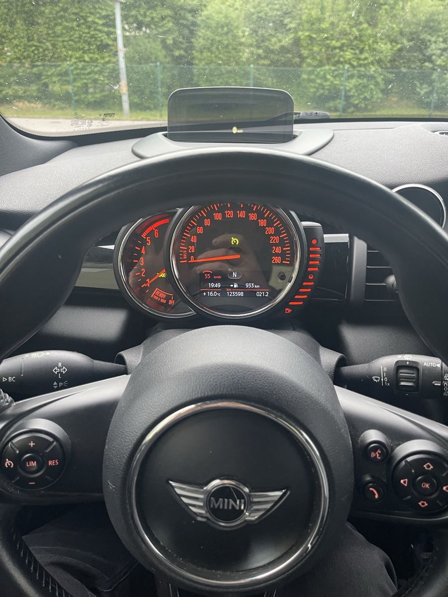 Mini Automobili: Mini Cooper 1.5d F56 NEU MFK – Usato da Strengelbach venduto da jumbo76 7