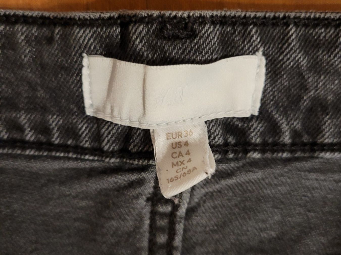 H&M Jeans: Jeanshose Gr. 36 – Usato da Ruswil venduto da Johri 2
