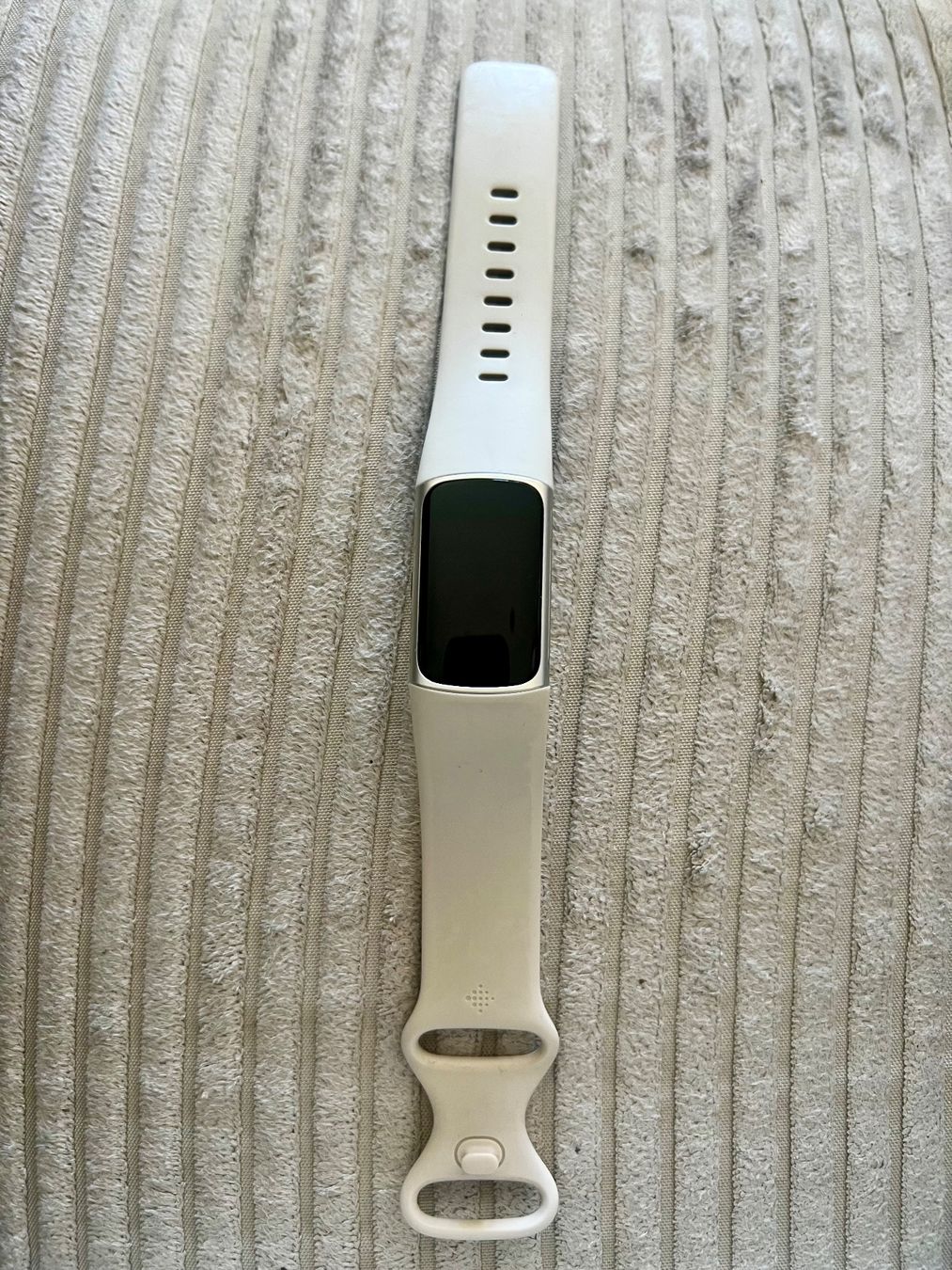 Fitbit Smartwatch: Fitbit Charge 6 inkl 7 Armbänder – D'occasion à Ebikon par may_vx87 2