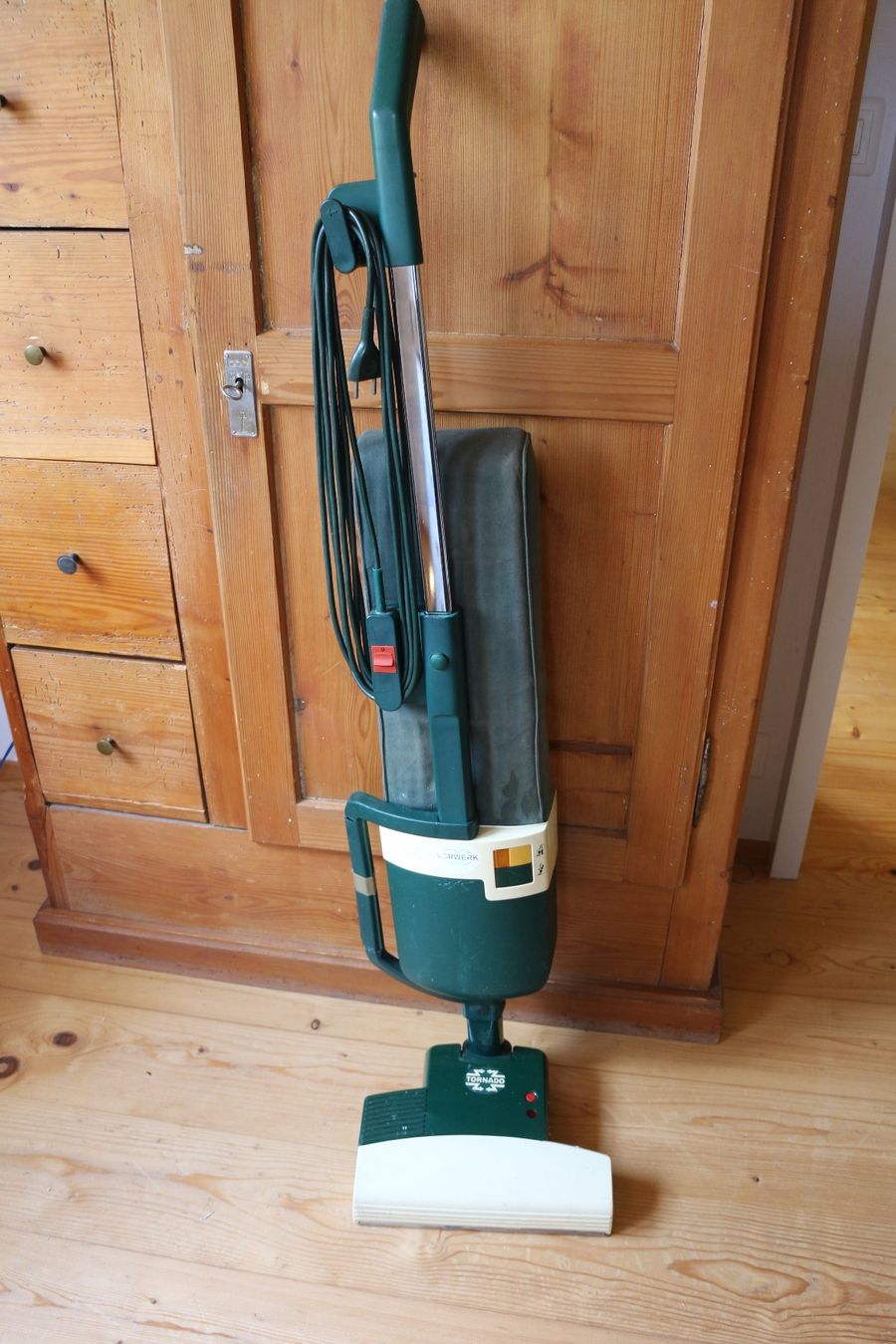 Aspirapolveri & Accessori: Tornado TO-120 – Usato da Trogen venduto da Staffonly