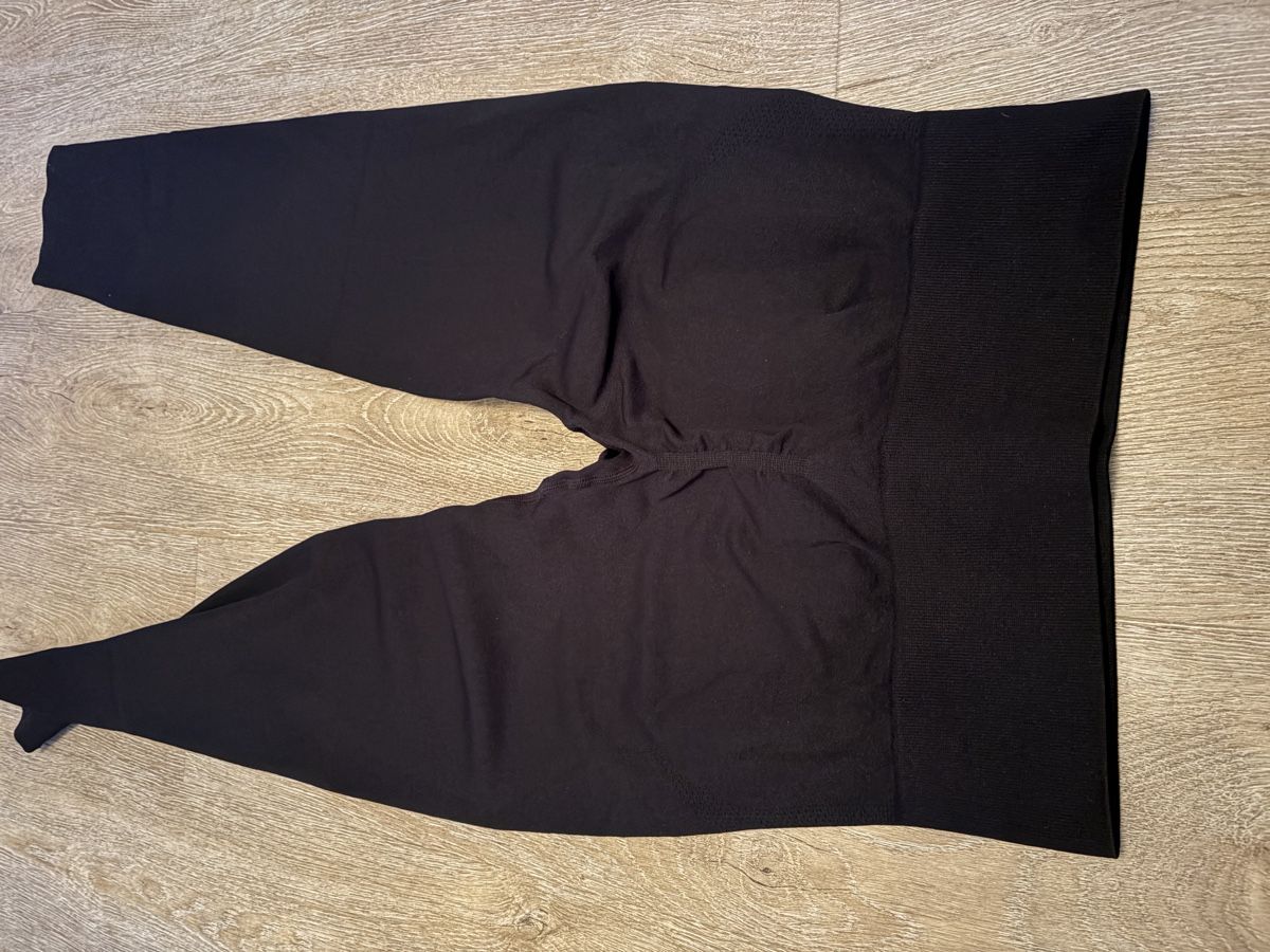 Leggings: Sport Leggings schwarz elastisch – Nuovo (secondo la descrizione) da Frenkendorf venduto da lrhggrty 1