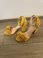 Sandali gialli nr. 38