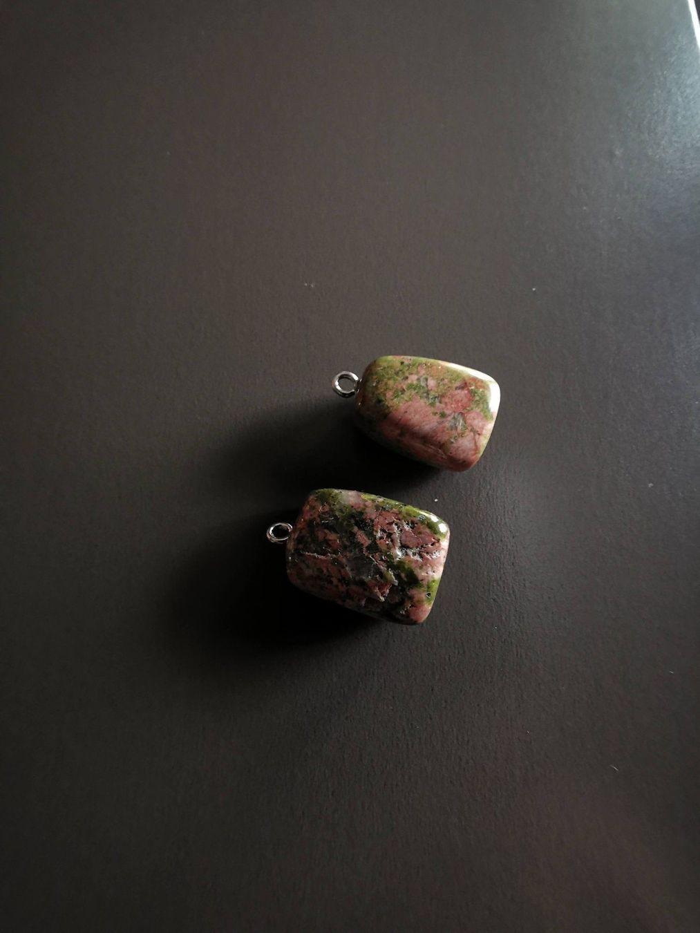 Ciondoli: 2 PENDENTIFS EN JASPE – Usato da Carouge GE venduto da nat_fc8l 2