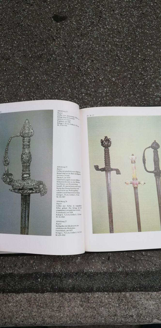 Libri: Schwerter - Victoria & Albert Museum London – Usato da Thun venduto da Matthias72 5