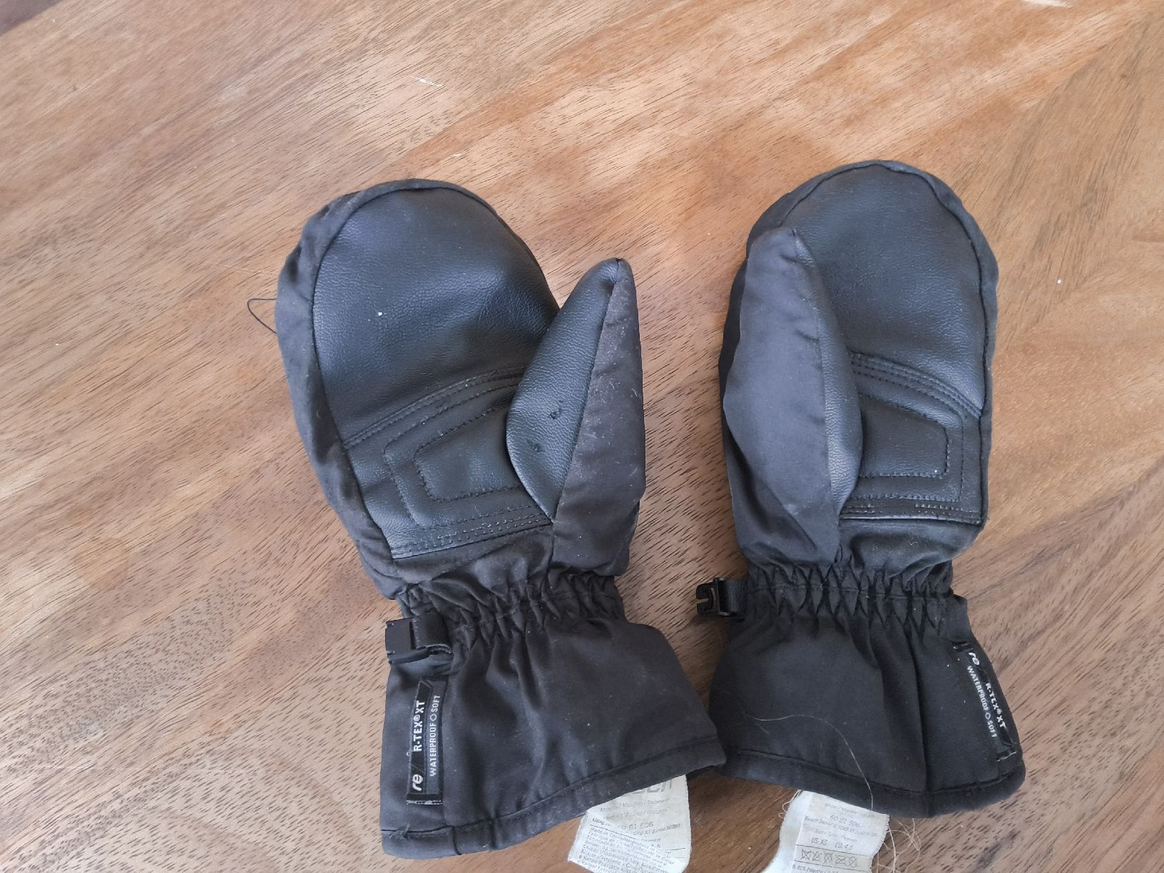 Reusch Guanti: Reusch Fäustlinge Junior Grösse 4.5 – Usato da Thun venduto da SiHoSt 1