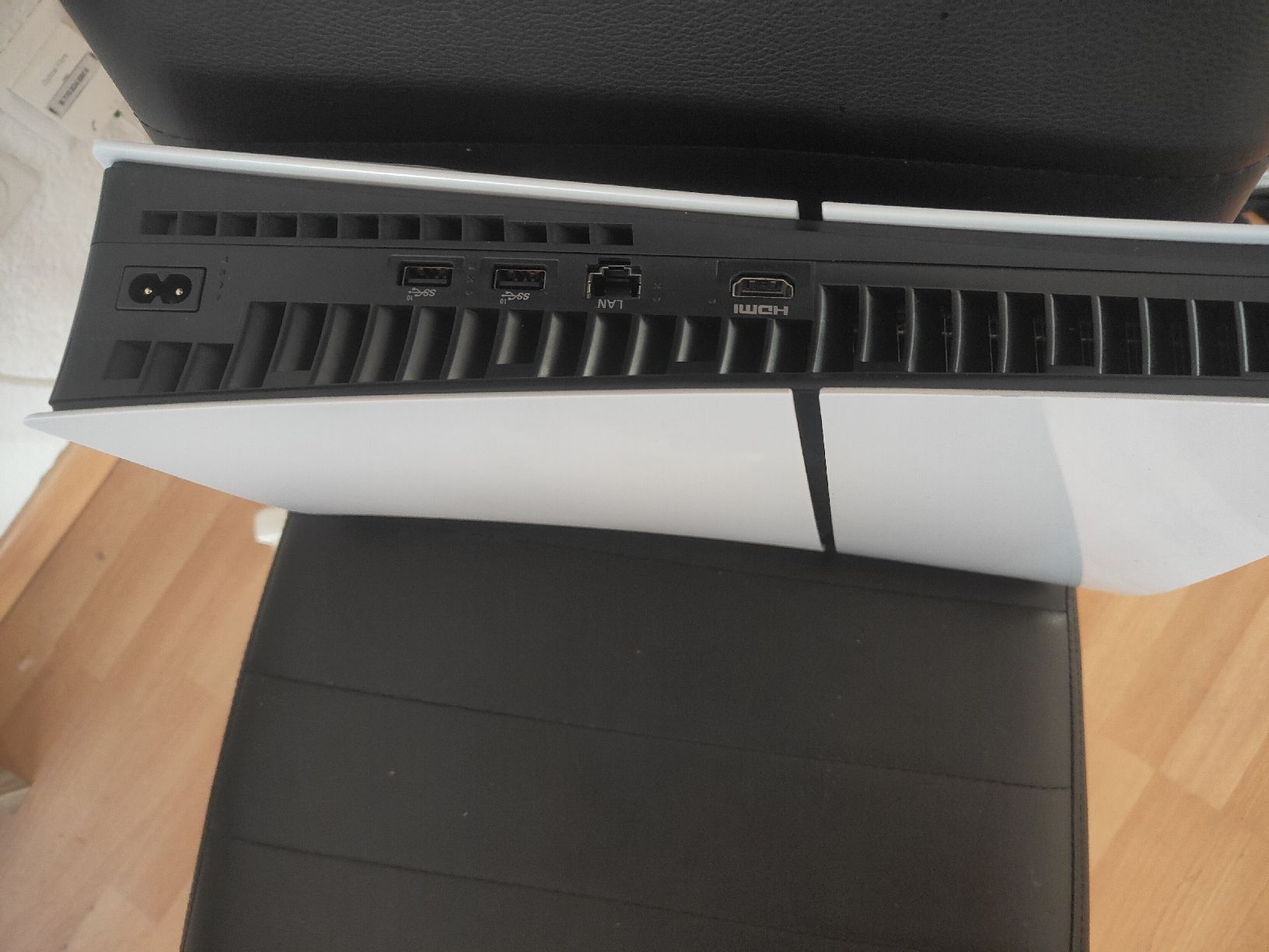 Sony Console: Playstation 5 mit CD Laufwerk – Usato da Schliern b. Köniz venduto da cki_qxj2