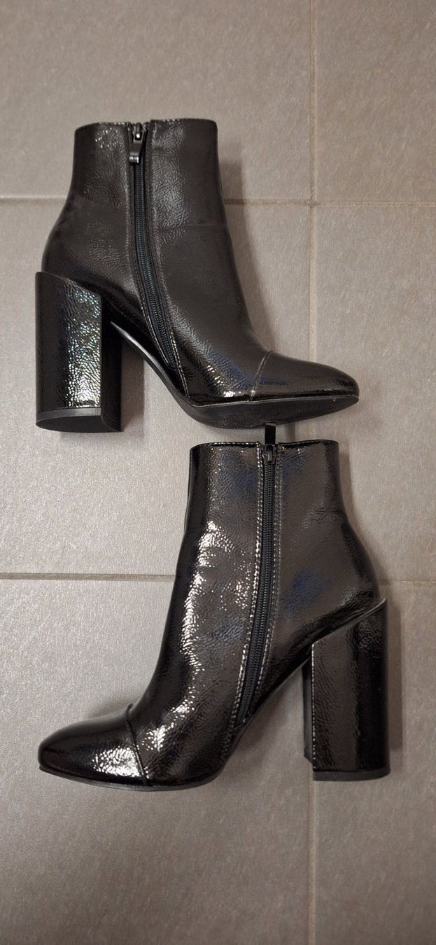 Scarpe da donna: Raid, Bottine noire / schwarze Stiefel – Nuovo e nell'imballaggio originale da Lussery-Villars venduto da pousinete02 2