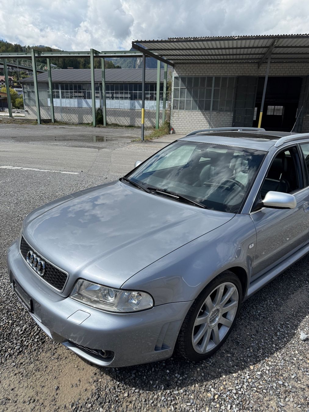 Audi Automobili: Audi RS4 B5 – Difettoso da Fahrni b. Thun venduto da Salzberger-FZH 9