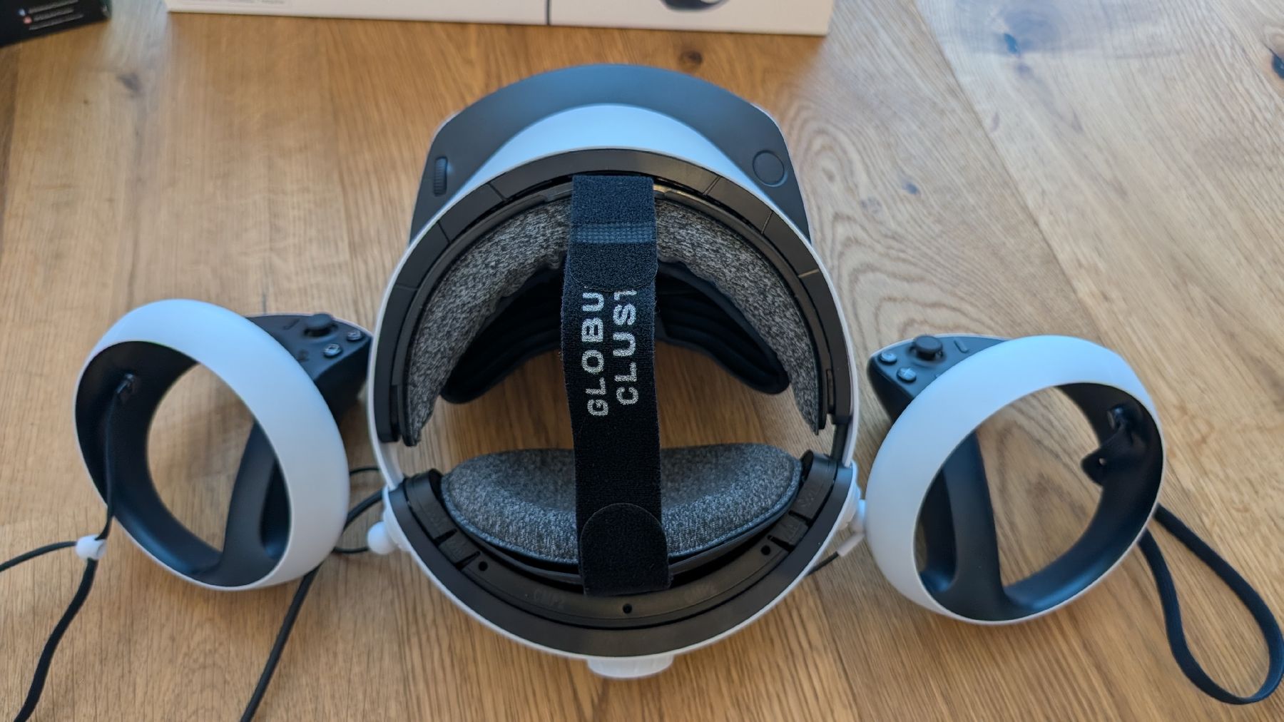 Sony VR Brille: PSVR2 inkl. Globular Cluster CMP2 – Gebraucht aus Solothurn von Nikola9667 1