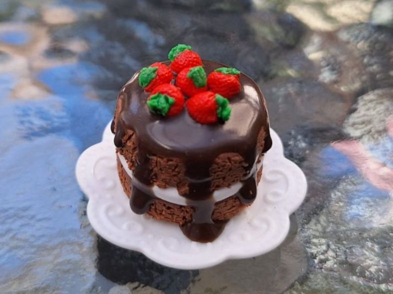 Case e mobili per bambole: Handmade Schokoladentorte – Nuovo (secondo la descrizione) da Zürich venduto da HandmadeTinyFood 2