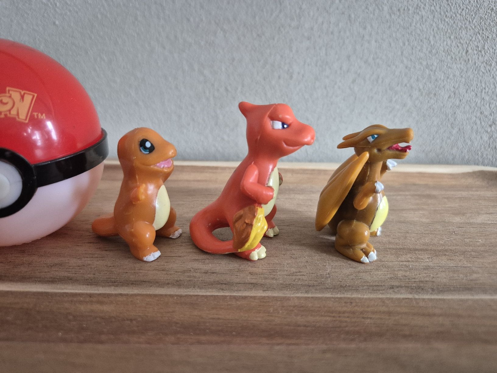 Pokémon Statuette: Pokémon figur 1999 charizard nintendo – Usato da Ursy venduto da RetroBebar777
