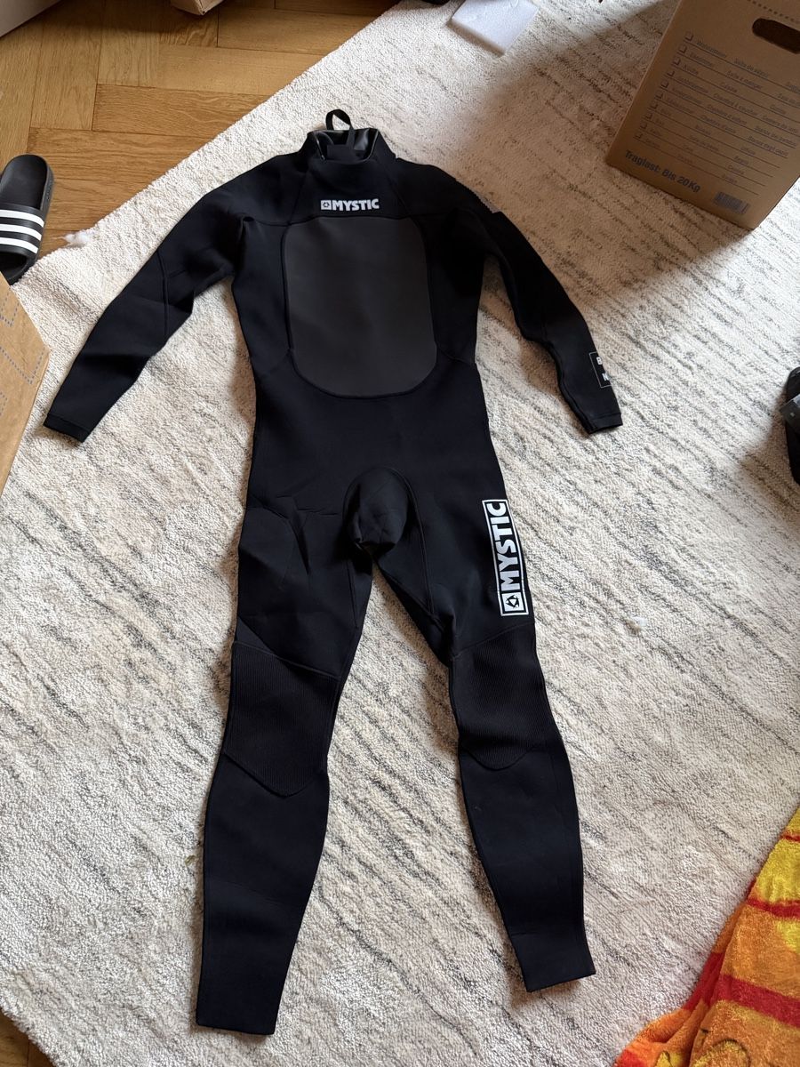 Completi: Mystic Neoprenanzug Fullsuit – Usato da Basel venduto da two_n27b