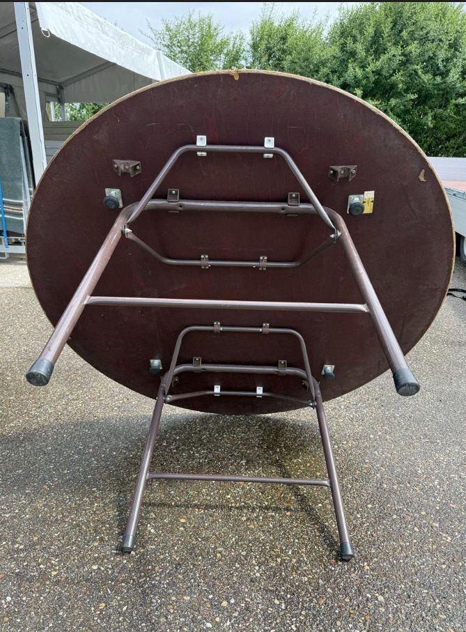 Tavoli: Runder Tisch klappbar Event 150 cm – Usato da Grosswangen venduto da lus_95v5 1