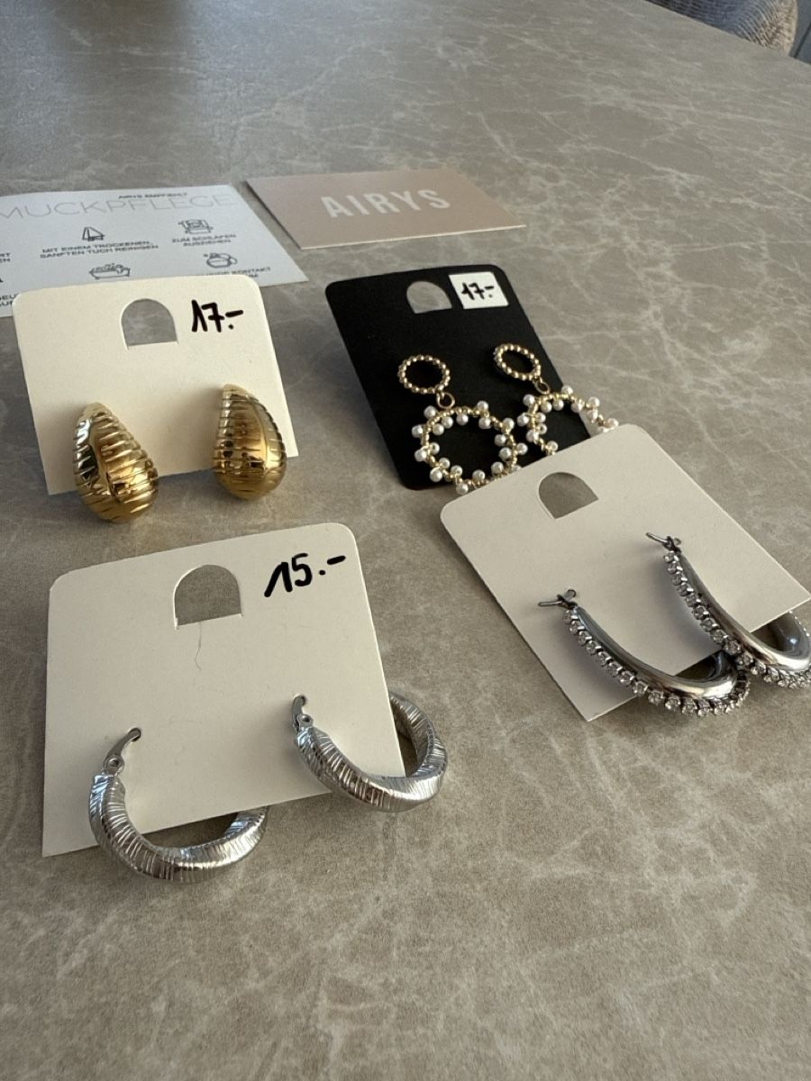 Orecchini pendenti & Orecchini a lobo: Ohrringe Set 4 Stk. ungetragen – Nuovo e nell'imballaggio originale da Adlikon b.Regensdf venduto da Sikkkkkki 1