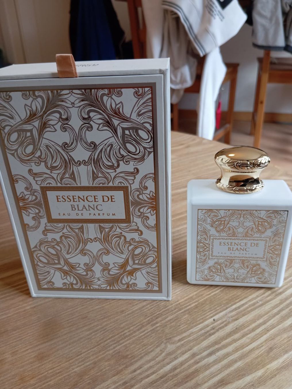 Profumi & Eau de Toilette: French Avenue - Essence de Blanc 100 ml – Nuovo (secondo la descrizione) da Biel/Bienne venduto da Wolfsrudel999 2