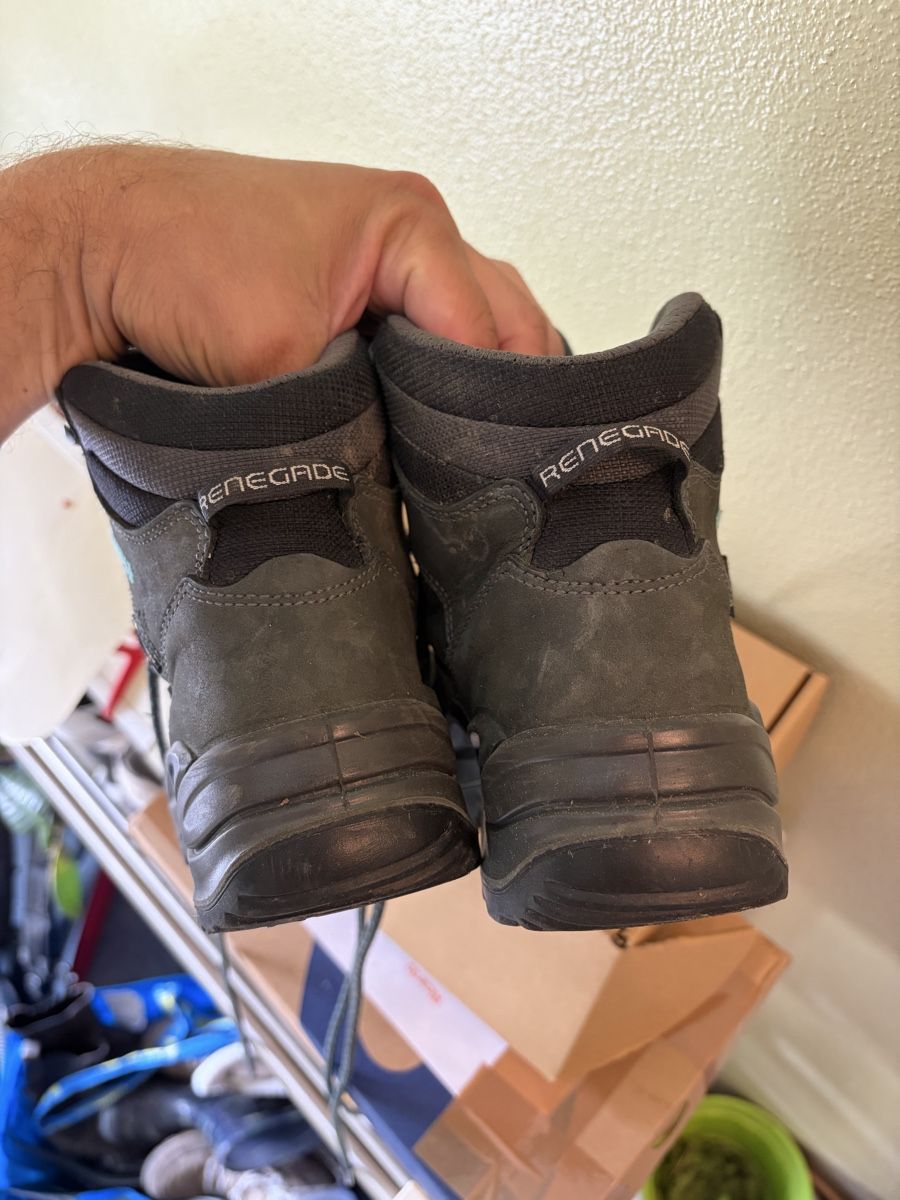Lowa Scarpe per ragazzi: Kinder Wanderschuhe Lowa gross 37 – Usato da Bern venduto da Alexandro 4