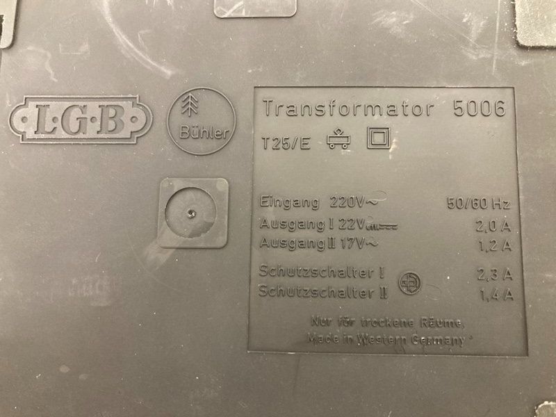 LGB Modellini di ferrovie: LGB Gartenbahn 5006 Trafo Transformator 64 VA rot – Usato da Büsserach venduto da ModellbahnDepot 3